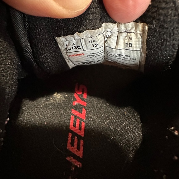 Boys Heelys Size 13 - Picture 2 of 3